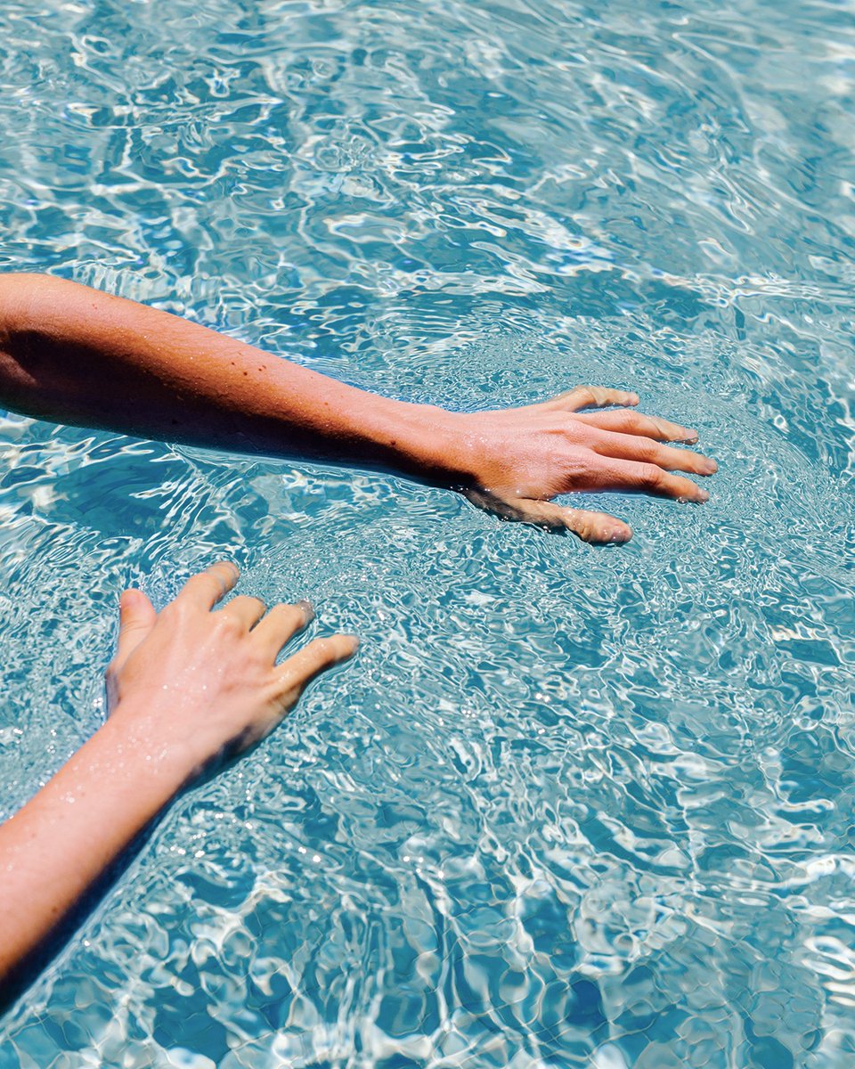 A summer recharge for your lashes and brows.  

l8r.it/CPpx