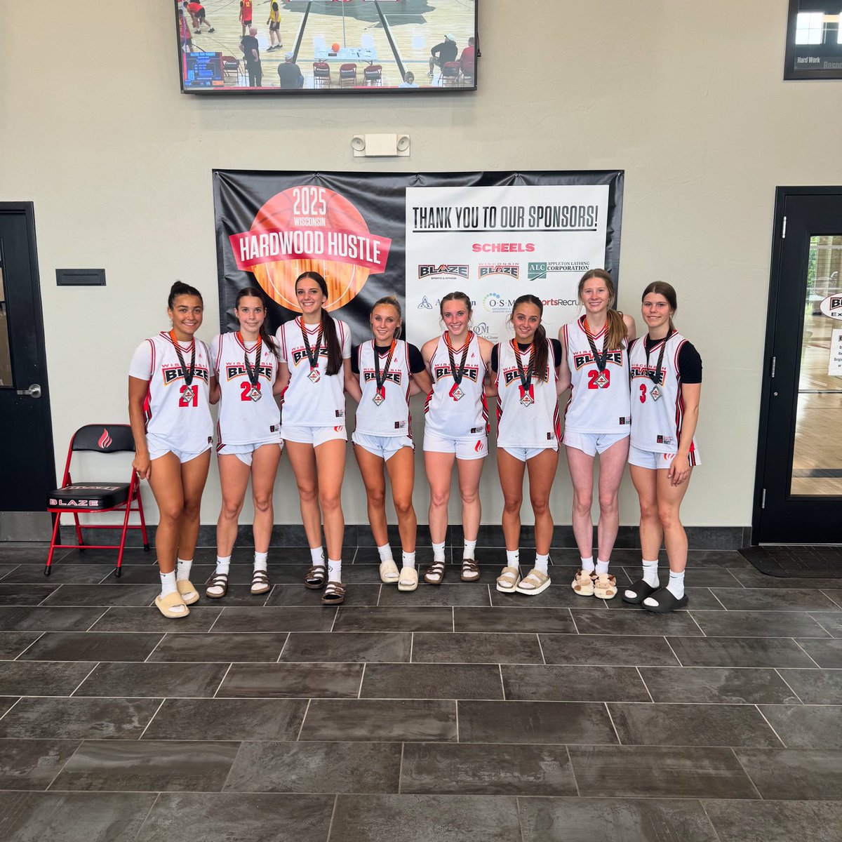 Congrats to WI Blaze 17u Black for earning 2nd in the 17u Platinum Division at the 2025 Hardwood Hustle!

#HardwoodHustle2025