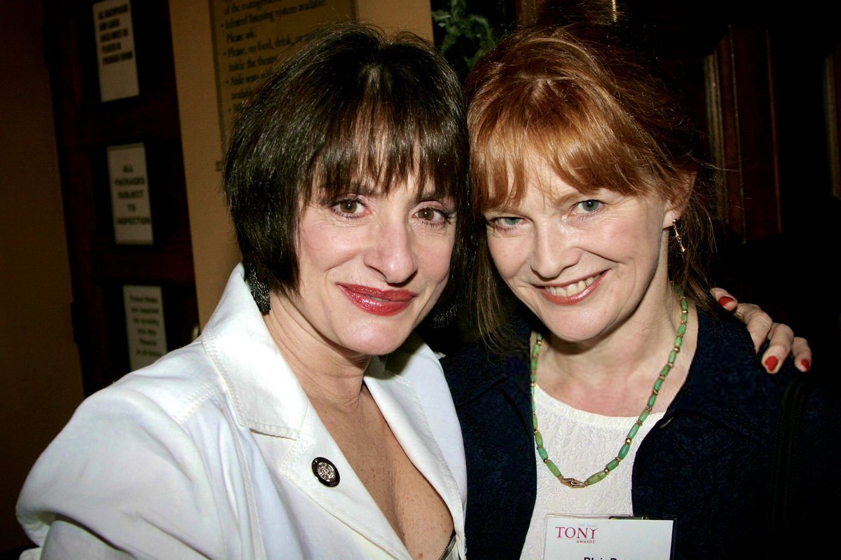 DailyLuPone's tweet photo. https://t.co/ZzOu9T296b