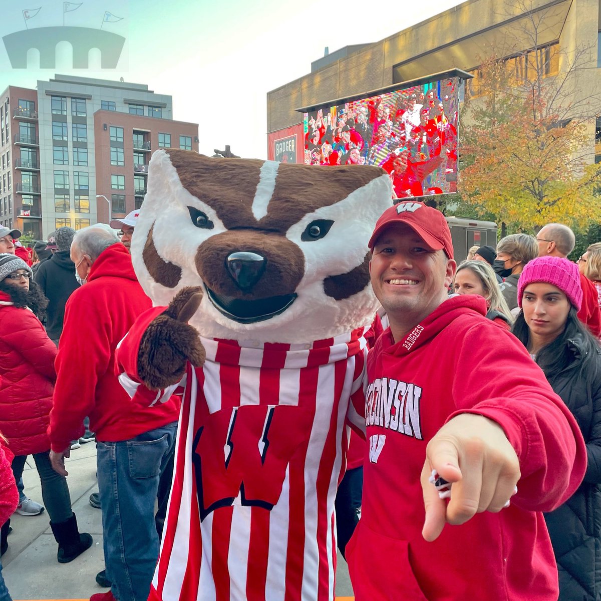 🐾MASCOT MOMENT🐾

    🦡🔴Bucky Badger🔴🦡

🗓️BORN: 
October 2, 1940

💥FUN FACT:
In 1973, assistant attorney general, Howard Koop, tried to overthrow Bucky with his suggestion of a lovable cow named Henrietta Holstein.
📝uwbadgers.com

#OnWisconsin #CFTmascots