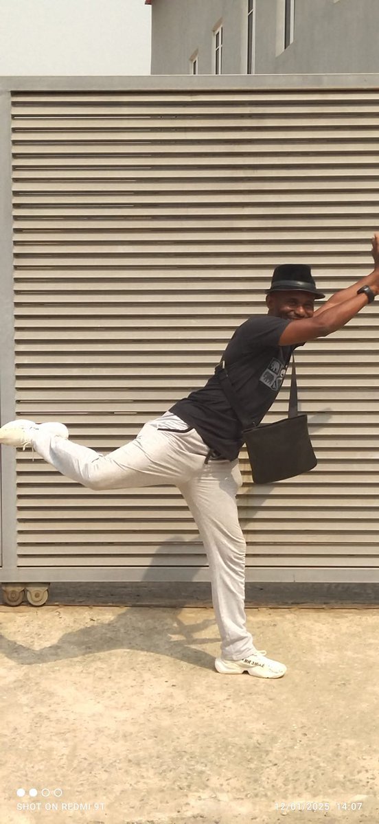 My name is Chaz Chijioke Cephaz. I'm the most complete writer, filmmaker copywriter and teacher. I'm passionate about reshaping African narratives through authentic visual storytelling. I made the award-winning short film Aramide, my first. Work with me, and you'll be glad.