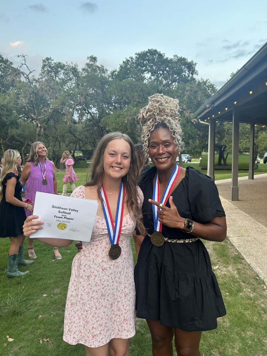 Mia Norton 2026 (@mianorton_27) on Twitter photo Junior Banquet! So proud of what this team accomplished this season!
- State Semi-Finalist
- 1st Team All-District
- Academic All-District
- SV Team Player Award
<a href="/C_robertson10/">Cory Robertson</a> <a href="/blazeunited18/">Blaze United 18U</a> <a href="/CoachAwolf/">Amanda Wolf-Schramm 👆💙</a> @CoachRandle23 <a href="/SVRANGERSB/">Ranger Softball</a> Junior Banquet! So proud of what this team accomplished this season!
- State Semi-Finalist
- 1st Team All-District
- Academic All-District
- SV Team Player Award
<a href="/C_robertson10/">Cory Robertson</a> <a href="/blazeunited18/">Blaze United 18U</a> <a href="/CoachAwolf/">Amanda Wolf-Schramm 👆💙</a> @CoachRandle23 <a href="/SVRANGERSB/">Ranger Softball</a>