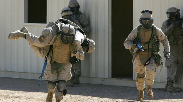 MarioNawfal's tweet image. 🚨🇺🇸 BREAKING: PENTAGON DEPLOYS 700 MARINES TO L.A. PROTESTS

The U.S. Northern Command just sent 700 Marines from Twentynine Palms to Los Angeles, joining 2,100 National Guard troops already on the ground to protect federal property and immigration agents.

The Marines from 2nd…