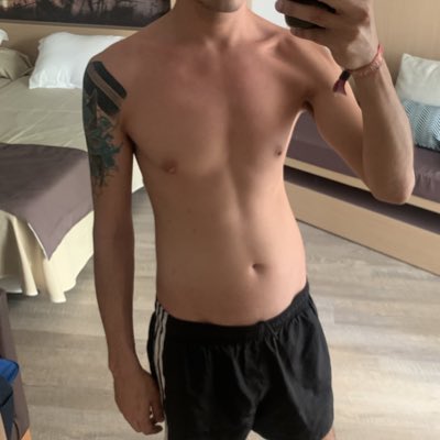 TonyToaser's tweet photo. Let’s get this started ✊💦

#NeuesProfilbild #Berlin #gay #jerkoff https://t.co/ckHp0H24ca