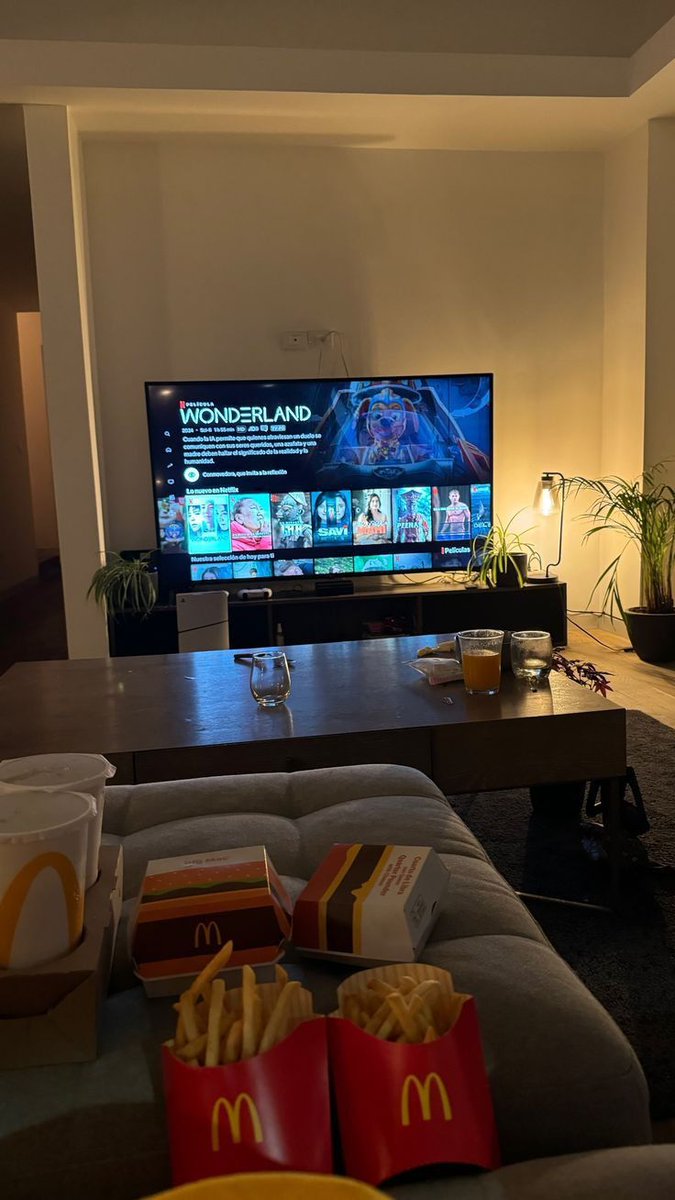 seungccoo's tweet photo. ᴠᴇʀᴅᴀᴅ ᴏ ʀᴇᴛᴏ 〻Os 🔞 Hynsng

Para combatir el aburrimiento, Jsng convenció a su amigo de jugar a algo entretenido. 

Quién diría que terminarian en una situación un poco... calurosa. https://t.co/Nf0j1mQUmW