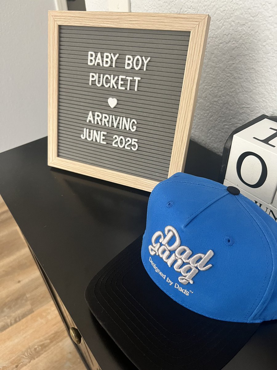 First Fathers Day gift couldn’t have been better. Shout out to <a href="/DadGangCo/">Dad Gang</a> for coming out with some sports team inspired colorways.