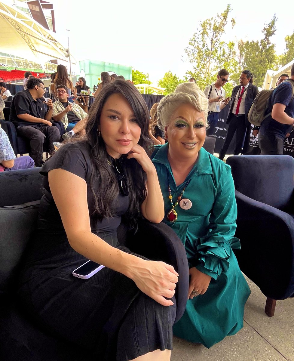 Con la homenajeada de <a href="/PremioMaguey/">Premio Maguey</a> en <a href="/FICGoficial/">FICG Oficial</a> #40 #denisseguerrero