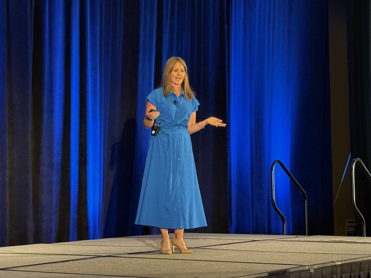jillmsiler's tweet image. Such a great message from @NPoenitzsch about cultivating butterflies and the work we “get” to do! What an encouragement to school leaders across the state! #InspiringLeaders #txedFest @tasanet