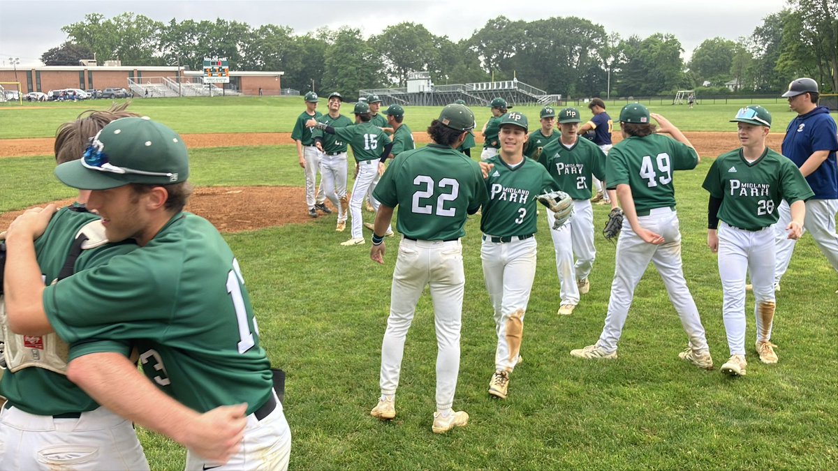 #NJbaseball Group 1 semifinals 
Final: Midland Park 4, Brearley 0

For the first time ever, the Panthers are headed to the NJSIAA ⚾️ finals… Sat. 1pm in Hamilton Twp. vs. Central/South winner