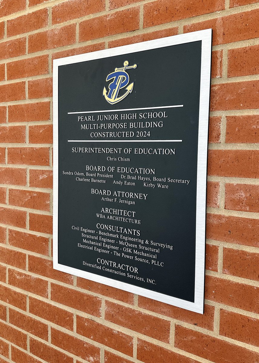 PearlPSD's tweet image. Today we officially celebrated the ribbon cutting of the Pearl Junior High School Multipurpose Building — a 10,745 sq. ft. facility designed to support both technology instruction and physical education! 💙💛 #wearepearl #wordstoaction