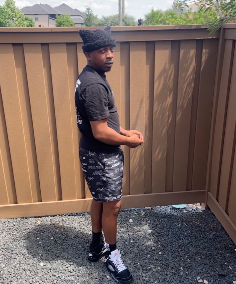 IMGmk_'s tweet photo. no matter how rich i get, i still feel like a hood nigga . https://t.co/ON0AtcyZB8