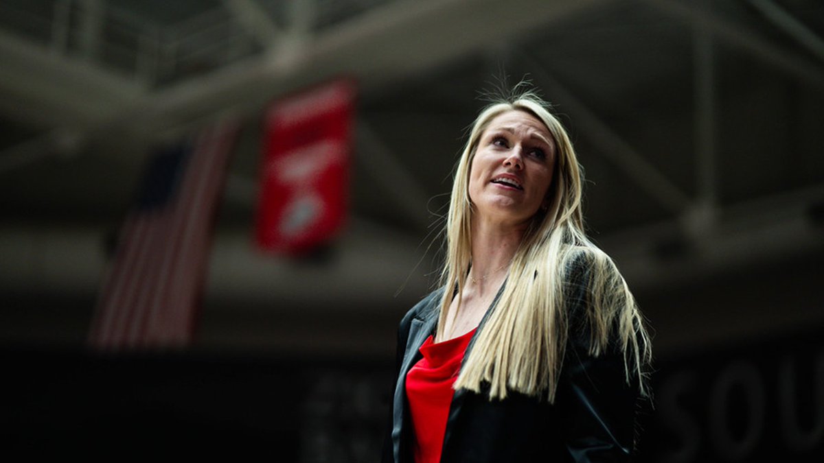 Kacey Nady Resigns as Head Coach of SUU Volleyball

🗞️: tinyurl.com/y2nks8md

#TBirdNation ⚡️ #RaiseTheHammer
