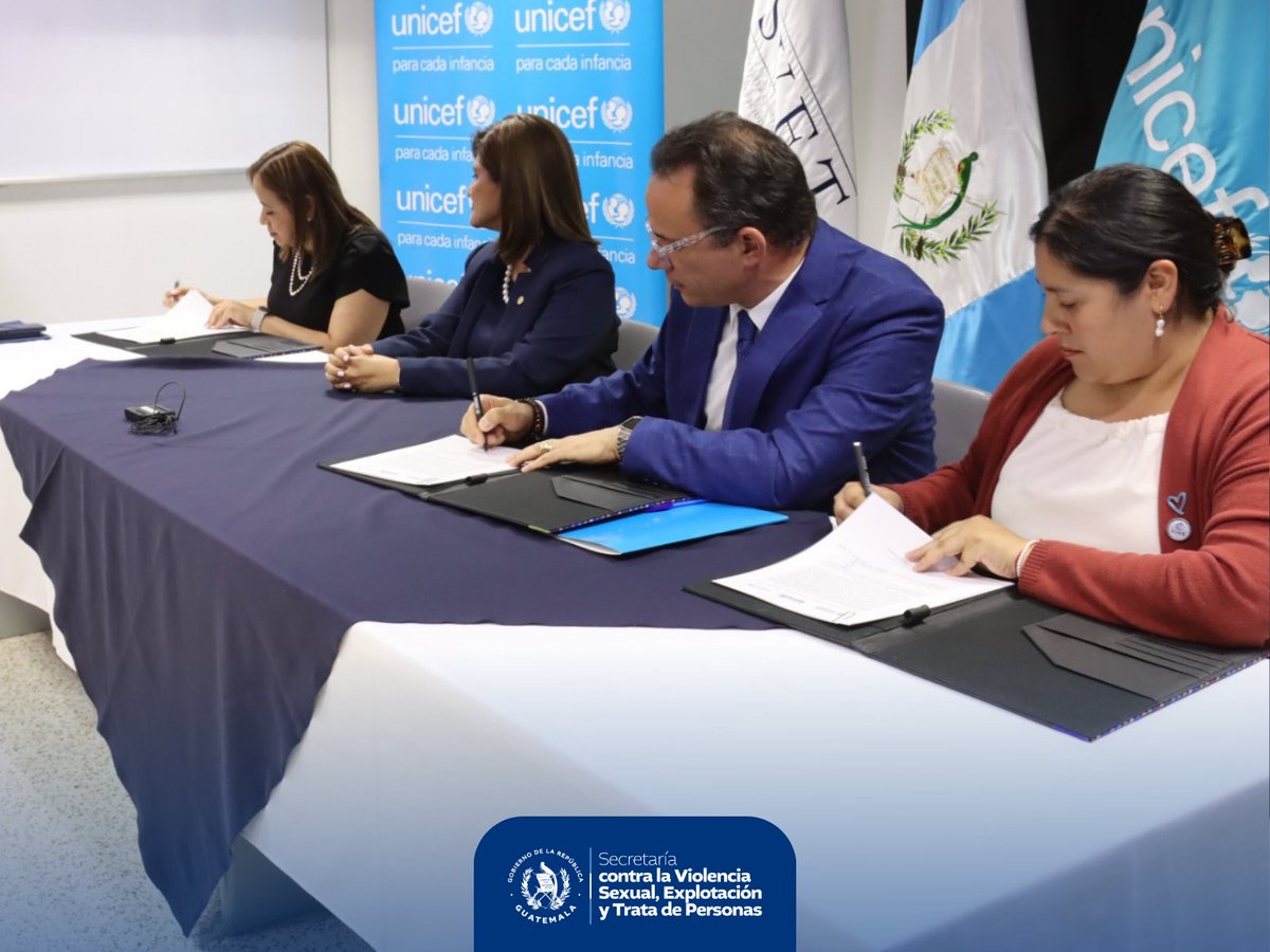 secretariasvet's tweet image. ✅ SVET firmó convenio con @UNICEFGuatemala y @SobrevivientesGT para fortalecer la prevención y protección de NNA ante la violencia sexual, explotación y trata 🛡️ 
Se impulsará #ModoDigital y nuevas capacidades para el abordaje de estos delitos.

#SVET #PrevenciónVET