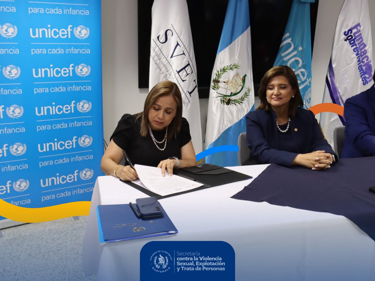 secretariasvet's tweet image. ✅ SVET firmó convenio con @UNICEFGuatemala y @SobrevivientesGT para fortalecer la prevención y protección de NNA ante la violencia sexual, explotación y trata 🛡️ 
Se impulsará #ModoDigital y nuevas capacidades para el abordaje de estos delitos.

#SVET #PrevenciónVET
