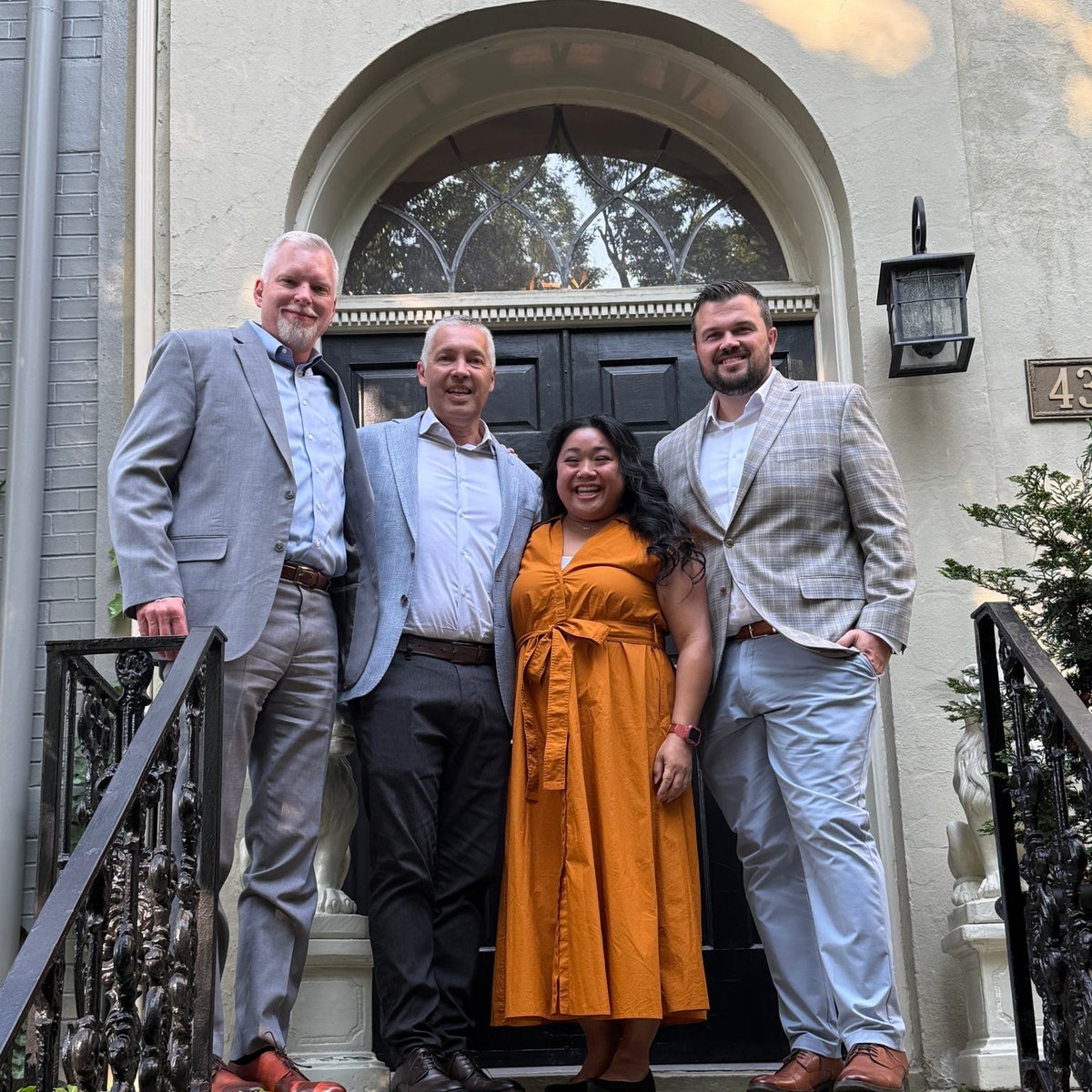 Baylor_MBA's tweet image. Our Executive MBA students are back from their Baylor in D.C. residency! The week was packed with site visits, conversations with industry leaders and valuable insights into public policy. We can’t wait to see how they put it all into practice! #BaylorMBA