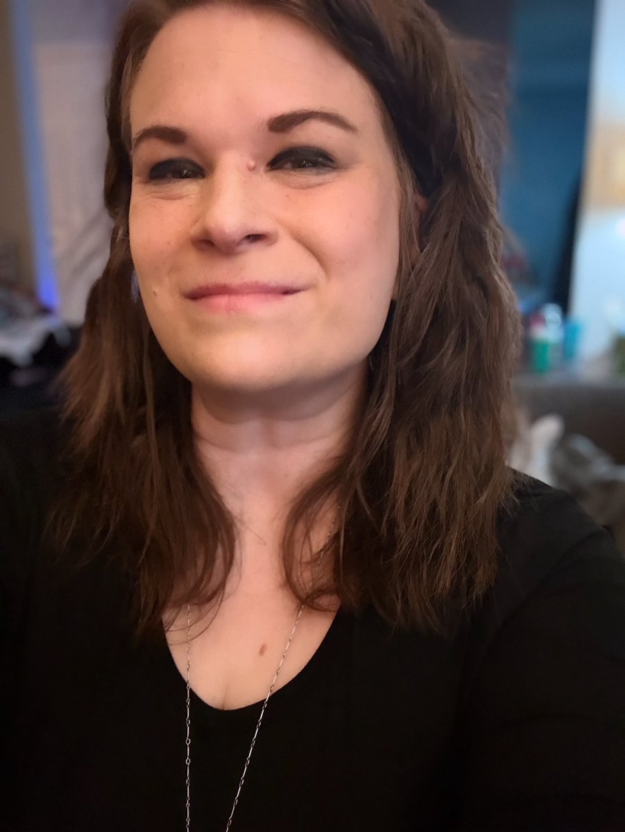 I’m 585 days sober today. I think I made it to the other side of a really difficult period in my recovery. I’m proud.