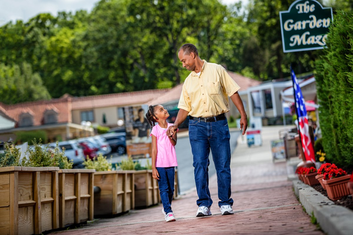 ❌🧦Skip the socks. Skip the ties. ❌👔 Give Dad a gift he’ll be bragging about forever! From underground wonders to epic cars and museums, Father’s Day is better at Luray Caverns. #HappyFathersDay #GiveTheGiftOfLuray