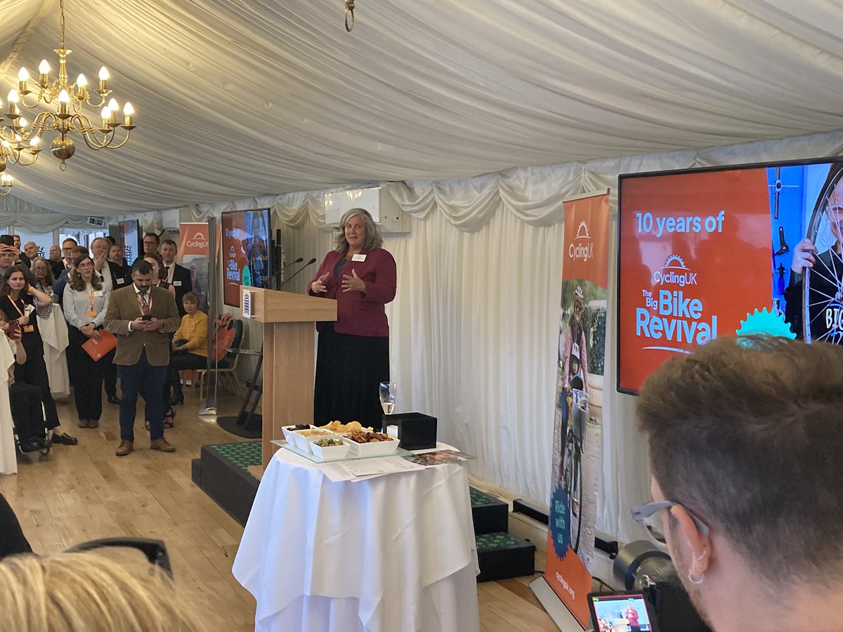 Delighted to see my friend <a href="/Heidi_Labour/">Heidi Alexander MP</a>  speaking so passionately about the benefits of active travel at the House of Commons this evening. 💚🚲🚶‍♀️🚲

<a href="/WeAreCyclingUK/">Cycling UK</a>