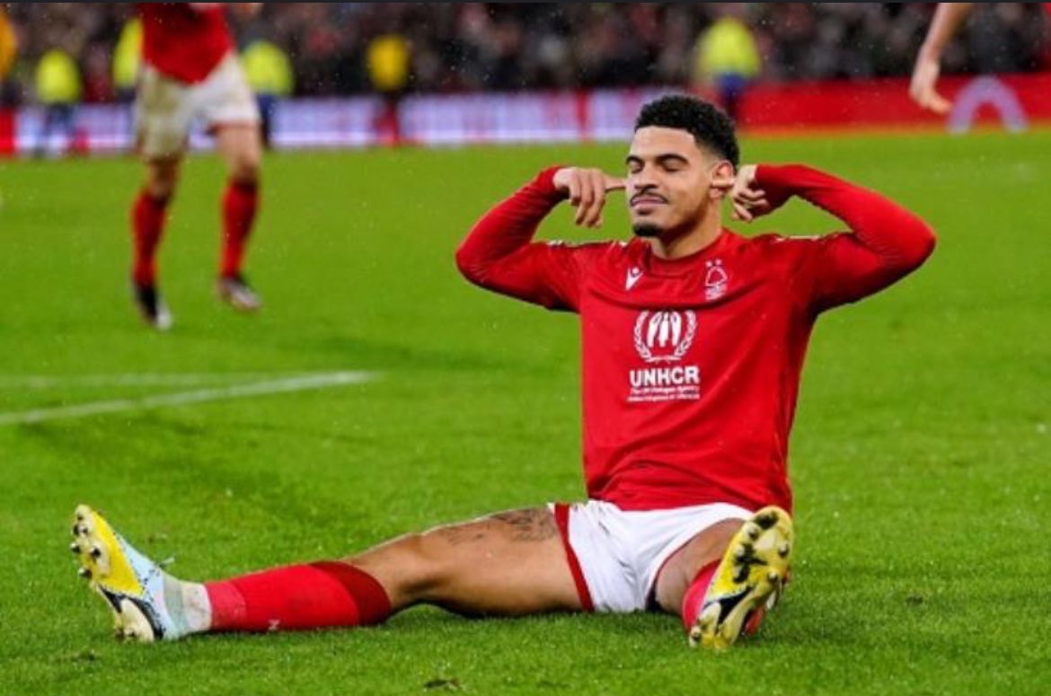 عاجل . 🚨🚨

النادي الأهلي يضع الأنجليزي مورغان غيبس وايت كخيار أول لتعويض رحيل الأسباني غابرييل فيغا
وفيه لاعب خارق ان شالله ميوقعون مع غيبس اذا موقعنا فيه (خيار على الطاوله جالسين نفاوضه) 
نصيحتني ارفضوه