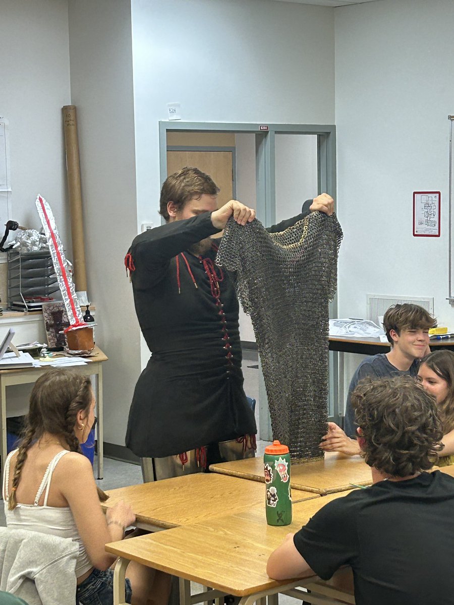 Thanks to Ben from Academie Duello for coming in to speak to grade 8 socials classes on knighthood, armour, and other elements of Medieval history. An exceptionally engaging speaker, all while putting on a suit of armour throughout class!  Thanks to Mr. Towler for organizing.