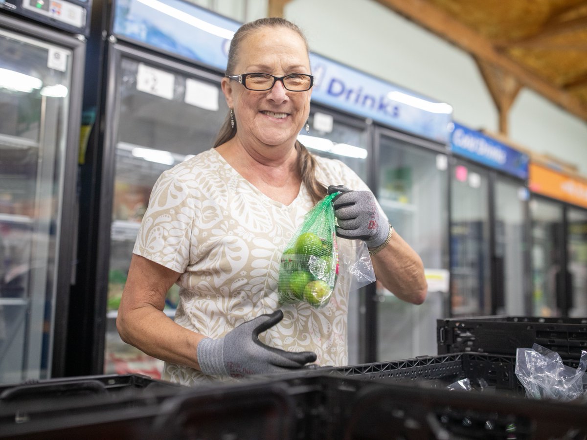 We’re incredibly grateful to the Nationwide Foundation for their generous $65,000 grant provided through Feeding America, supporting our Grocery Rescue program! 🍎

Together, we’re rescuing good food before it goes to waste and delivering nutritious meals to neighbors in need!