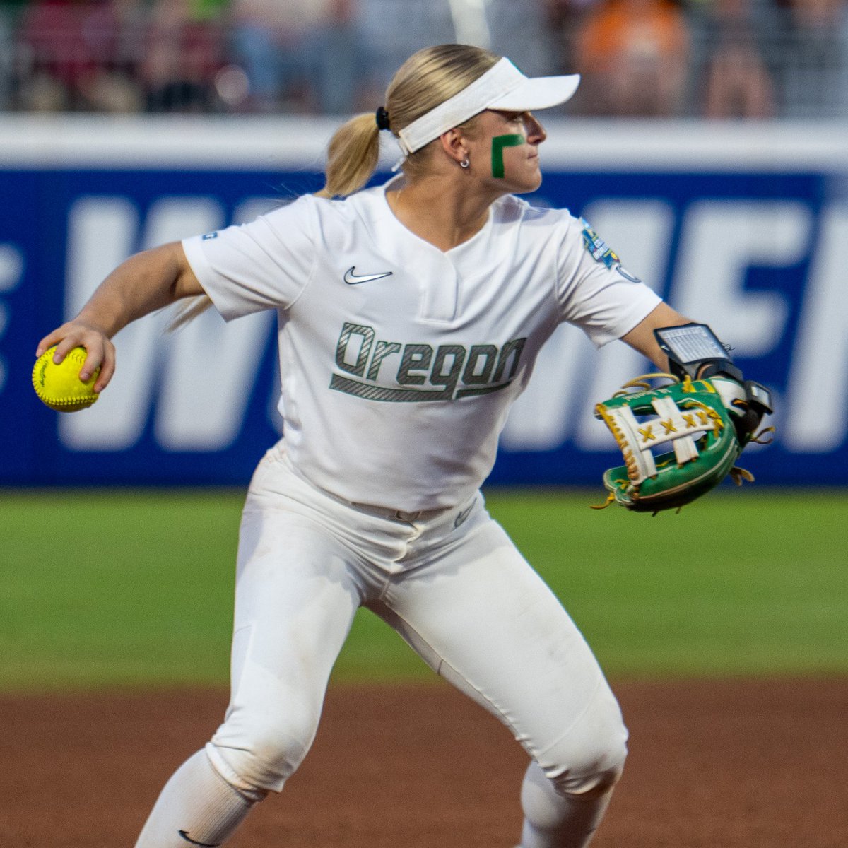 4️⃣🦆🦆🦆🦆on the <a href="/SoftbalAmerica/">Softball America</a> Top 100

1️⃣2️⃣ <a href="/GreinLyndsey/">Lyndsey Grein</a> 
3️⃣2️⃣ <a href="/RyleeMccoy2024/">Rylee McCoy</a> 
5️⃣7️⃣ <a href="/kaileeee___/">kai</a> 
9️⃣0️⃣ <a href="/paige_sinicki/">Paige Sinicki</a> 

on3.com/softball/news/…

#GoDucks | #Version7