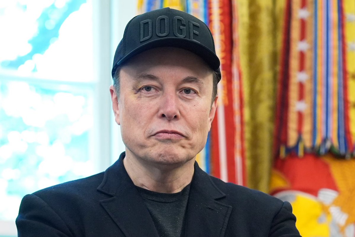 🚨 BREAKING: Elon Musk elimina il post in cui affermava che i dazi di Trump porteranno a una recessione nella seconda metà dell'anno.