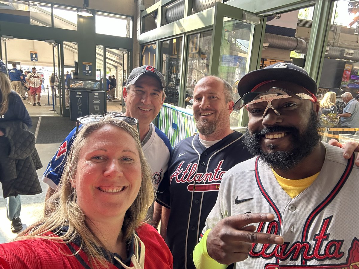 We ran into <a href="/MrDJPK/">UnkZuna from the Braves</a> at American Family Field in Milwaukee! <a href="/Braves/">Atlanta Braves</a> 
Time to break this losing streak!
#BravesCountry  #ChopOn