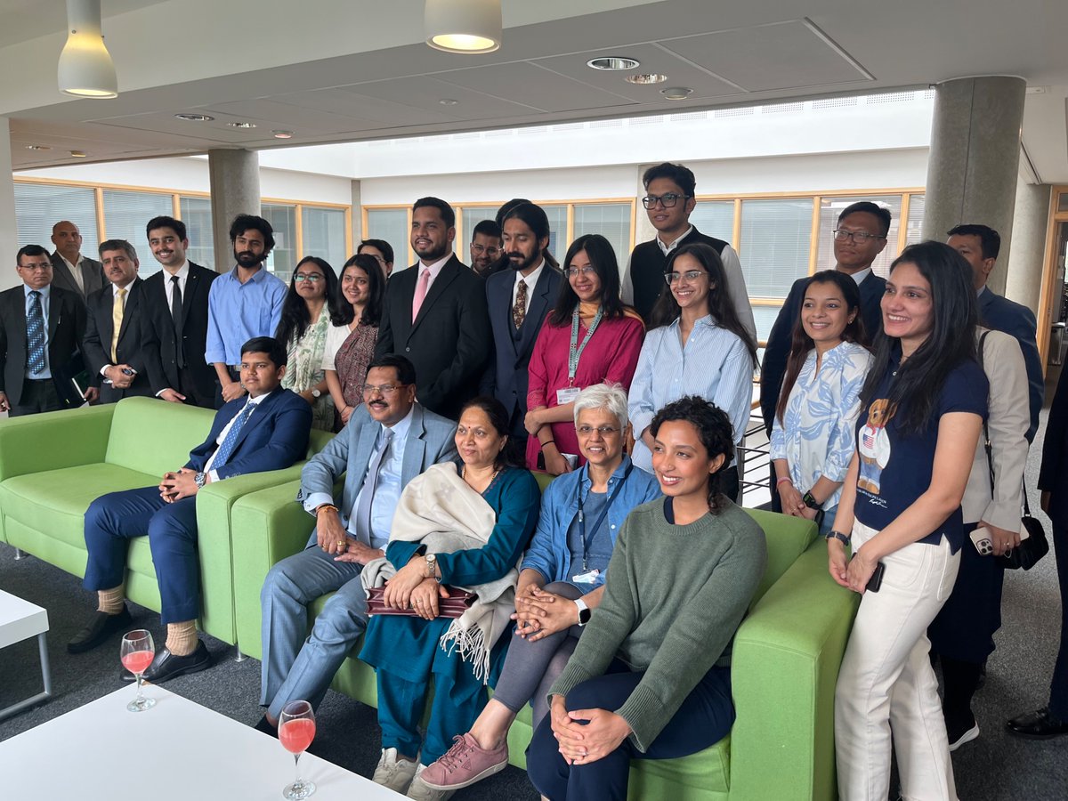 PrajaktiK's tweet image. Centre of South Asian Studies welcomed the Chief Justice of the Supreme Court of India, Justice B R Gavai today. Prof @shailajafennell & Dr Kevin Greenbank along with a number of students met him. A big thank you to @trishantsimlai and CAMSAF for organising the visit.