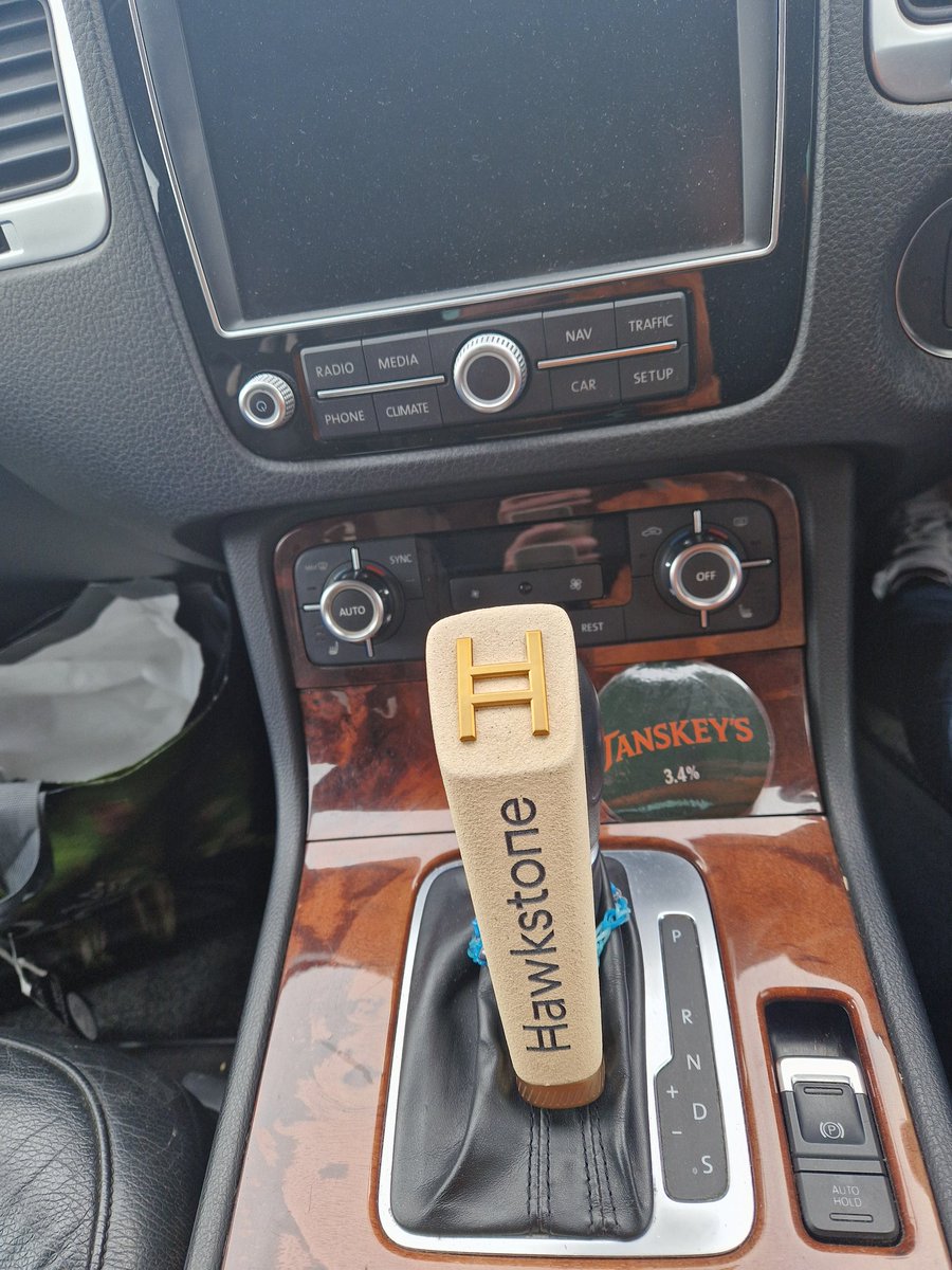 Jongreen911's tweet photo. @JeremyClarkson can I get the rights please 🙏.  Hawkstone gearstick. https://t.co/V4nXNRlkTM