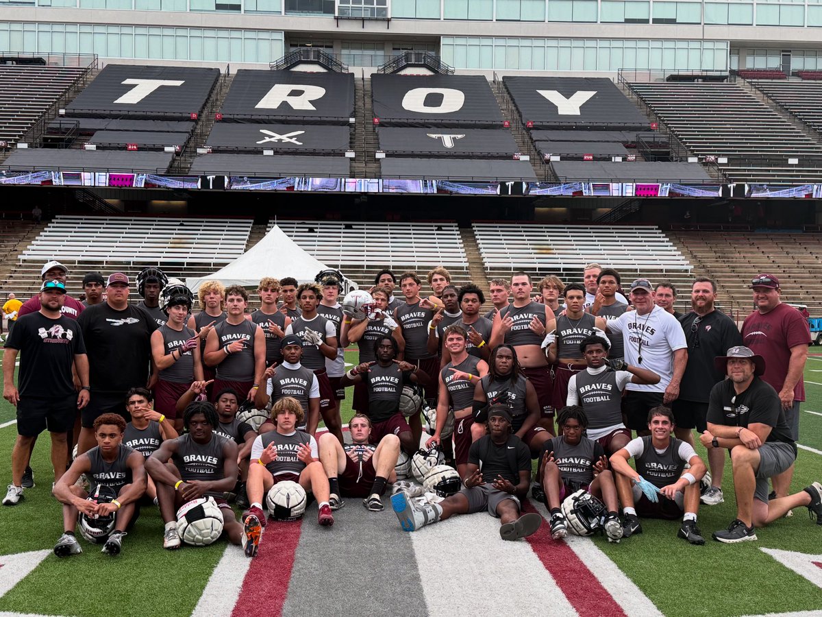 Team 53 went over the state line to compete and win the Troy 7v7! #TheHCway