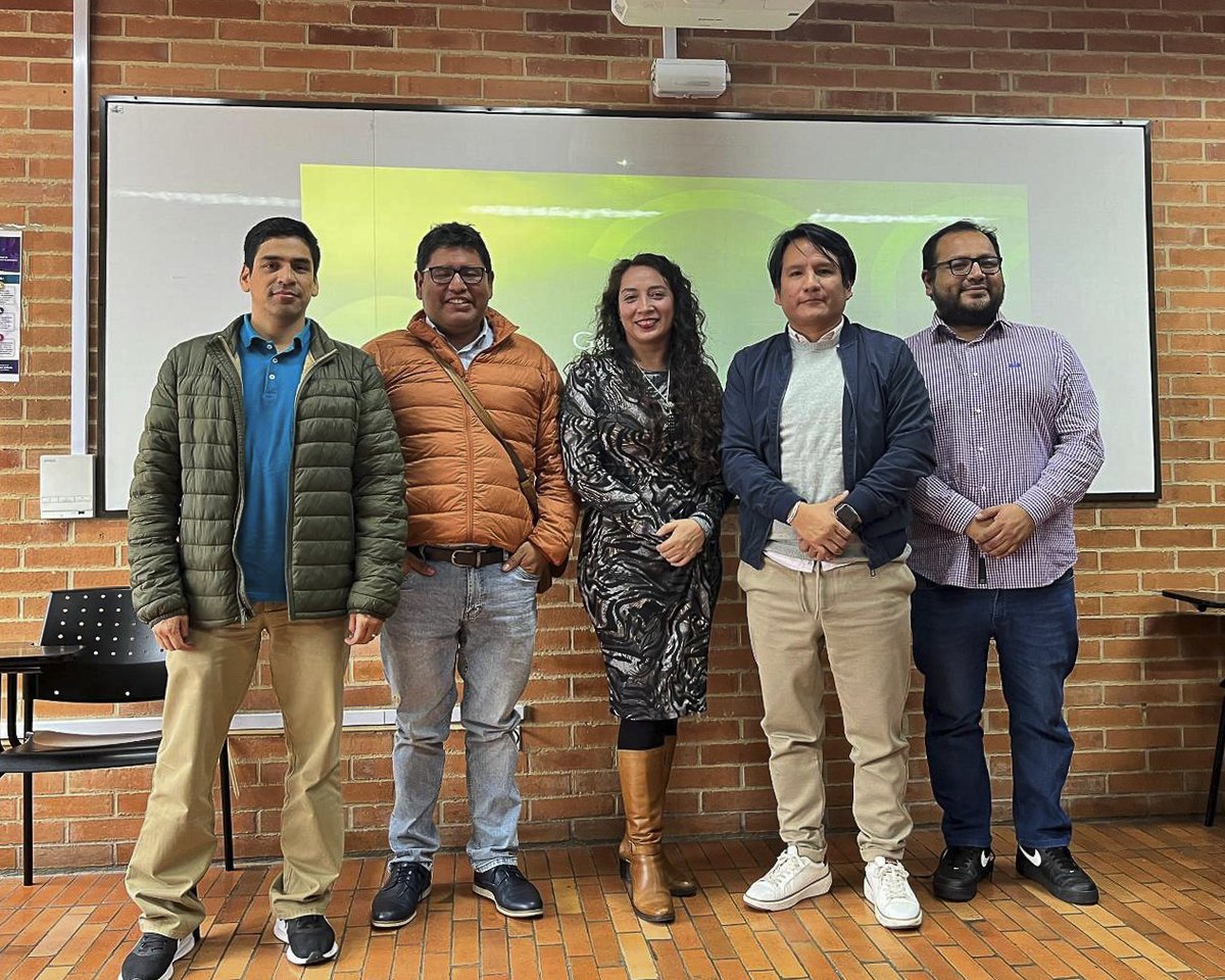 En <a href="/_CLACSO/">CLACSO</a>  2025, uno de los espacios más importantes de la articulación de agendas sociales y académicas de América Latina, DAR lideró la mesa: “Oportunidades y Amenazas para la Conservación de Territorios Indígenas y Bosques Amazónicos: Experiencias desde la sociedad civil”.