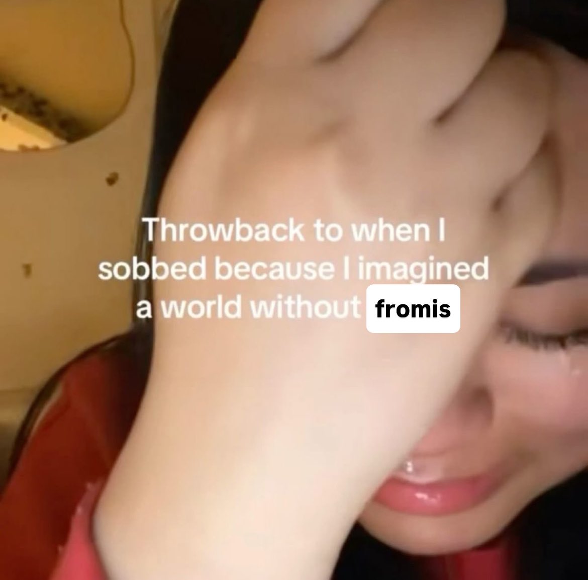 fromis on my phone tweet media