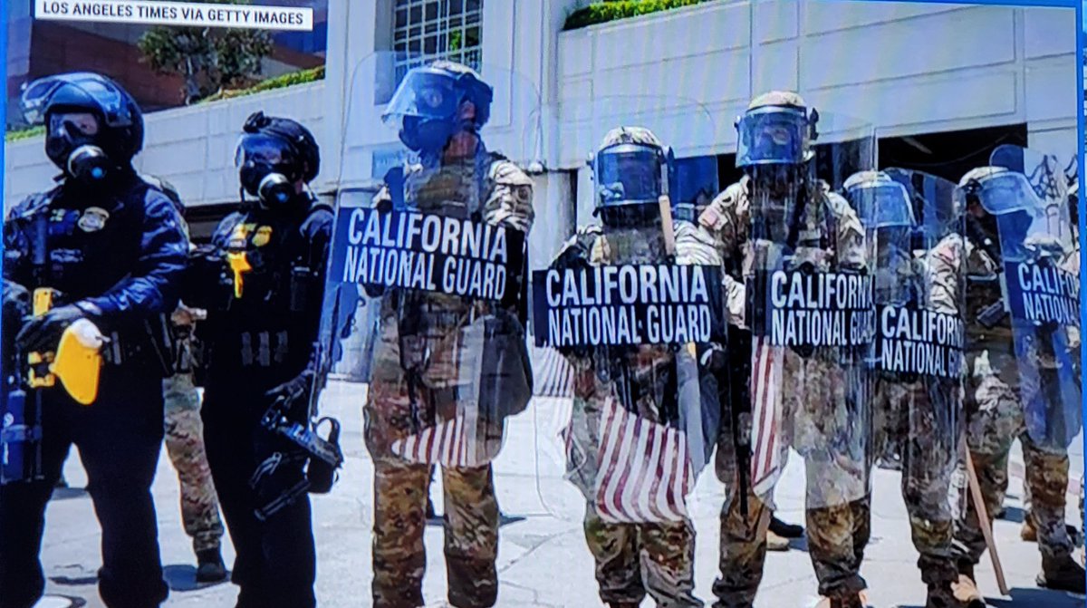 carlosavalon's tweet photo. Looking more like a Police State. https://t.co/lgTDMbU0RE