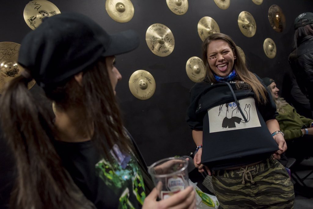 MonnieWhite's tweet photo. Hey @OfficialRezz it’s been 10 years a couple days ago that I found you at ever after in 2015. 
Thank you, for everything you’ve ever given me. Friends, hope, drive - even though you’re younger than me I look up to you more than you know. I tell people about you every single day. https://t.co/PKob6MkbSg