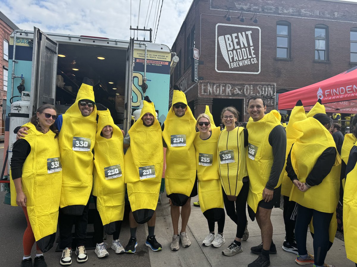 chrisplys's tweet image. Had a wonderful time at the Banana run in Duluth last weekend! Good times with some friends and raising money for Project Joy. What’s better than that?
Bonus that we all have costumes for next years @grandslamcurl #peelpeelpeel