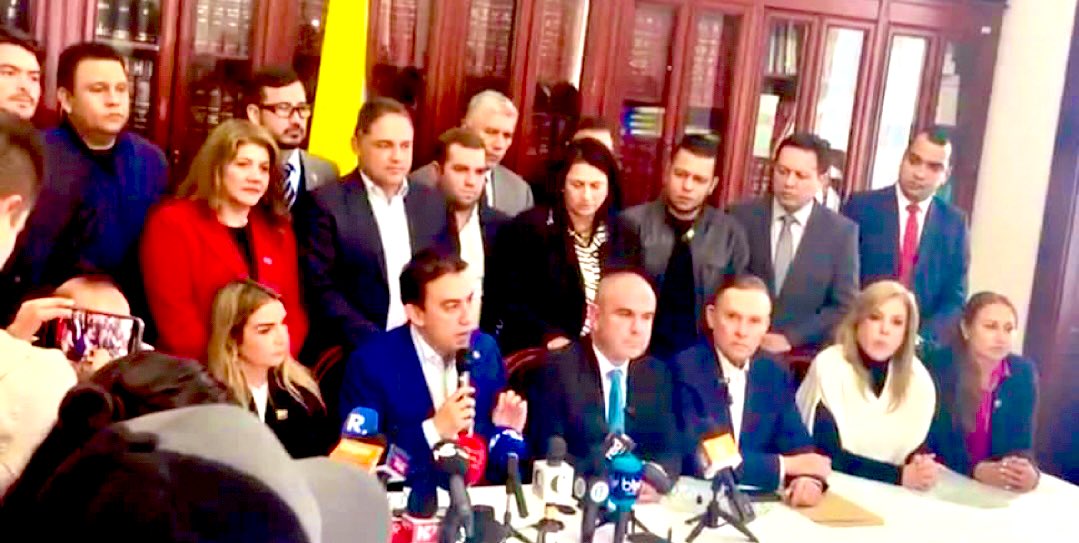 Ermes Pete Vivas (@peteermes) on Twitter photo Raro fuera que en medio de la violencia política que vive el país, estos partidos, <a href="/soyconservador/">Partido Conservador</a> <a href="/partidodelaucol/">Partido de la U</a> <a href="/PartidoLiberal/">Partido Liberal</a> <a href="/CeDemocratico/">Centro Democrático</a> y demás que no llegaron al diálogo en la comisión de garantías electorales, apoyaran al presidente <a href="/petrogustavo/">Gustavo Petro</a>
Ellos han Raro fuera que en medio de la violencia política que vive el país, estos partidos, <a href="/soyconservador/">Partido Conservador</a> <a href="/partidodelaucol/">Partido de la U</a> <a href="/PartidoLiberal/">Partido Liberal</a> <a href="/CeDemocratico/">Centro Democrático</a> y demás que no llegaron al diálogo en la comisión de garantías electorales, apoyaran al presidente <a href="/petrogustavo/">Gustavo Petro</a>
Ellos han
