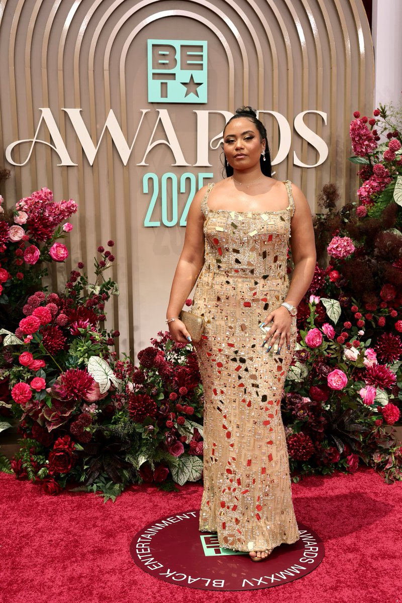 Moliy at the 2025 BET Awards