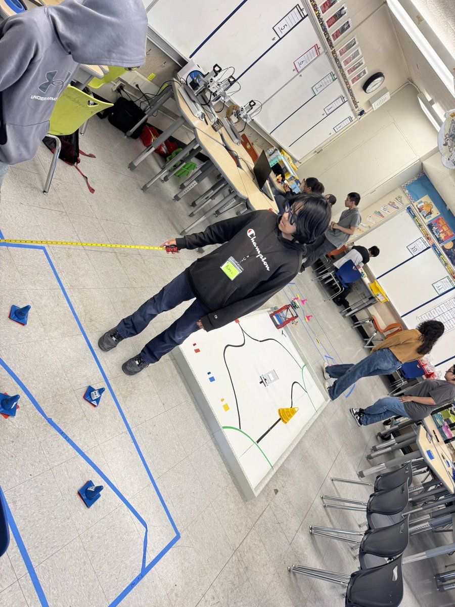 Worldwide_Cares's tweet image. Don’t miss out on the LEGO Robotics Camp @OakGroveMS led by our @YgnacioValley Robotics Team!#SummerCamp #ExpandedLearning