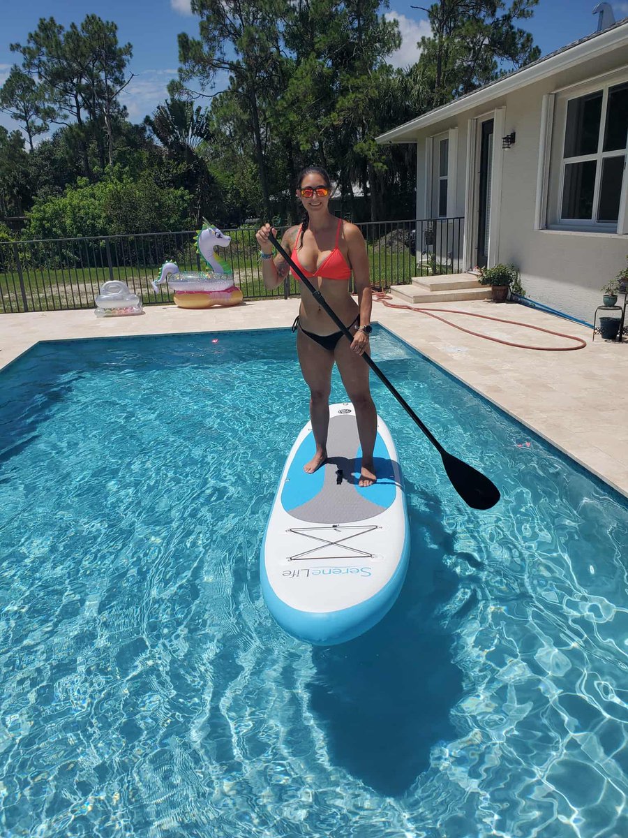 New paddle board, but gimme a RT if you like that butt 😅