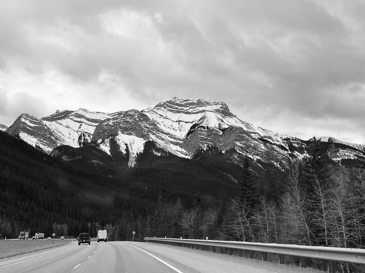DonaldBPeck's tweet photo. Road trip to Banff                                           #Banff https://t.co/RBUt4xZ4xU