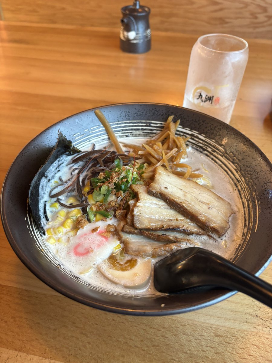 Good eats today 🍜🍣