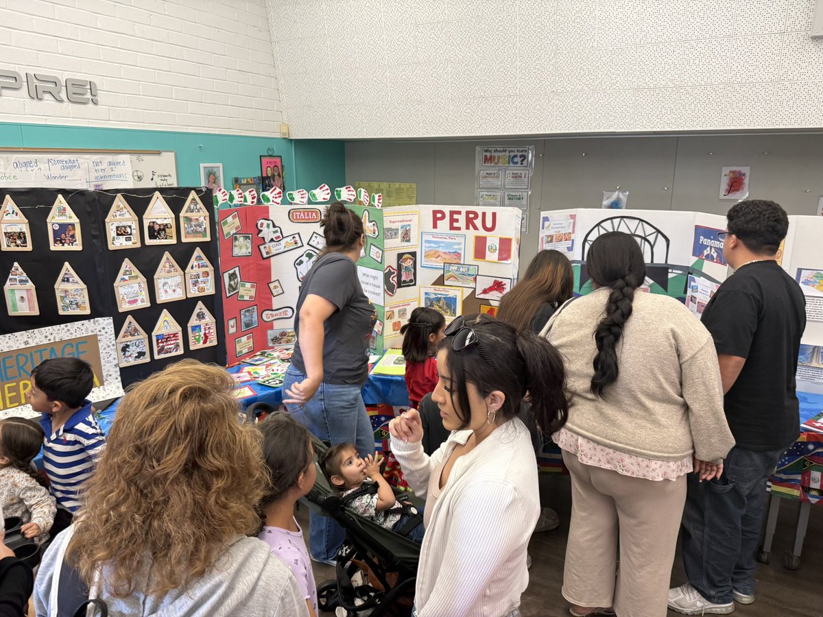 WillmoreWSD's tweet image. Multicultural Day was a big success! Families were immersed in diverse arts, crafts, food, &amp;amp; cultural traditions from around the globe. Many thanks to our teacher coordinators Mrs. Harris &amp;amp; Ms. Dang for organizing this special exhibition. 🌎 #dualimmersionprogram