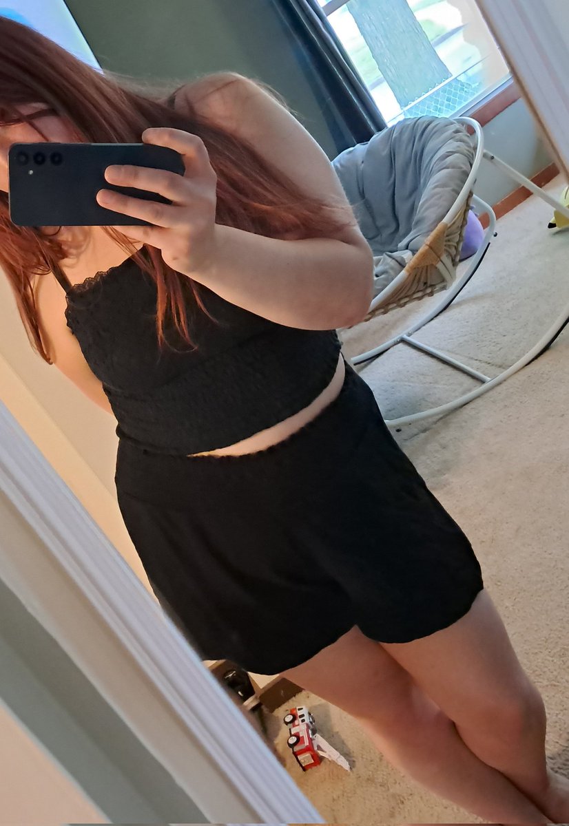 It's already shorts weather🥵🥰