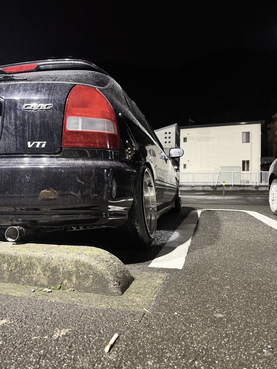 納車して半日で大まかな物は仕上がった！
後は細かい所だ😊
まじワイスピw
車3台にパンパンにパーツ詰め込んで移動ꉂ🤣𐤔

スイフトZC13s→EK3𝕔𝕚𝕧𝕚𝕔に乗りかえました
civic乗りの皆様 新参者ですがよろしくお願いします🙏

スイフトで繋がった皆様も引き続きよろしくお願いいたします🤜⋆͛🤛