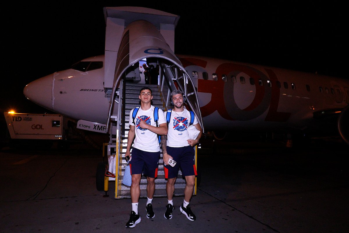 📍 ¡Instalados en Brasil! 

🛬 La Selección Paraguaya llegó a São Paulo, ciudad sede del crucial juego por Clasificatorias.

¡Dale, #Albirroja, dale! ⚪🔴
#VamosParaguay 🇵🇾