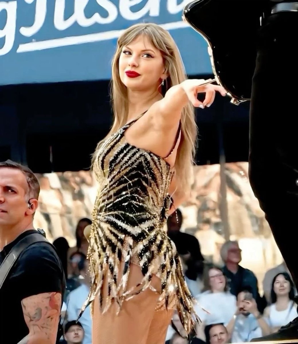 best of swift ❁ (@besttofswift) on Twitter photo 