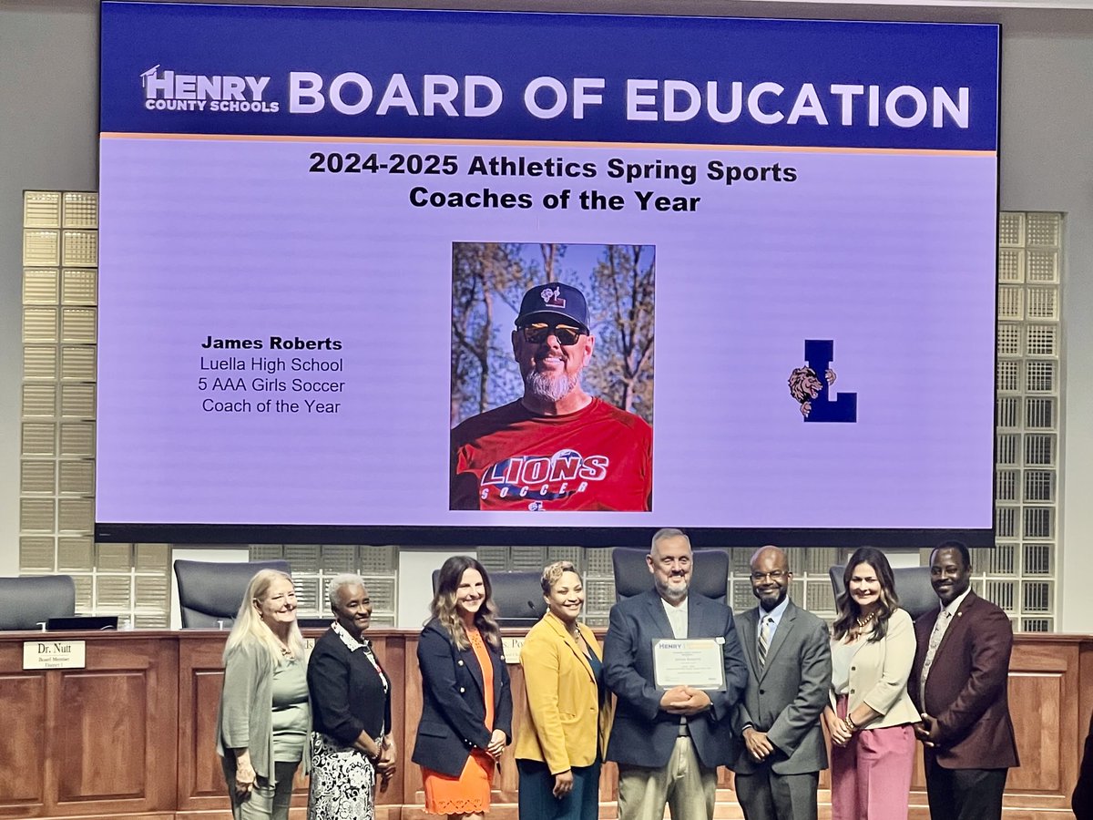 AthleticsHenry's tweet image. Athletic Award &amp;amp; Recognition photos from our June ⁦⁦@HenryCountyBOE⁩ Meeting