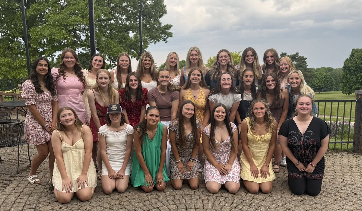 Tonight we were able to celebrate the 2025 Hartland Softball Team with our end of the season awards banquet!

So thankful to be able to spend more time with each other and celebrate accomplishments across the program this program. What an amazing #FAMILY it is!