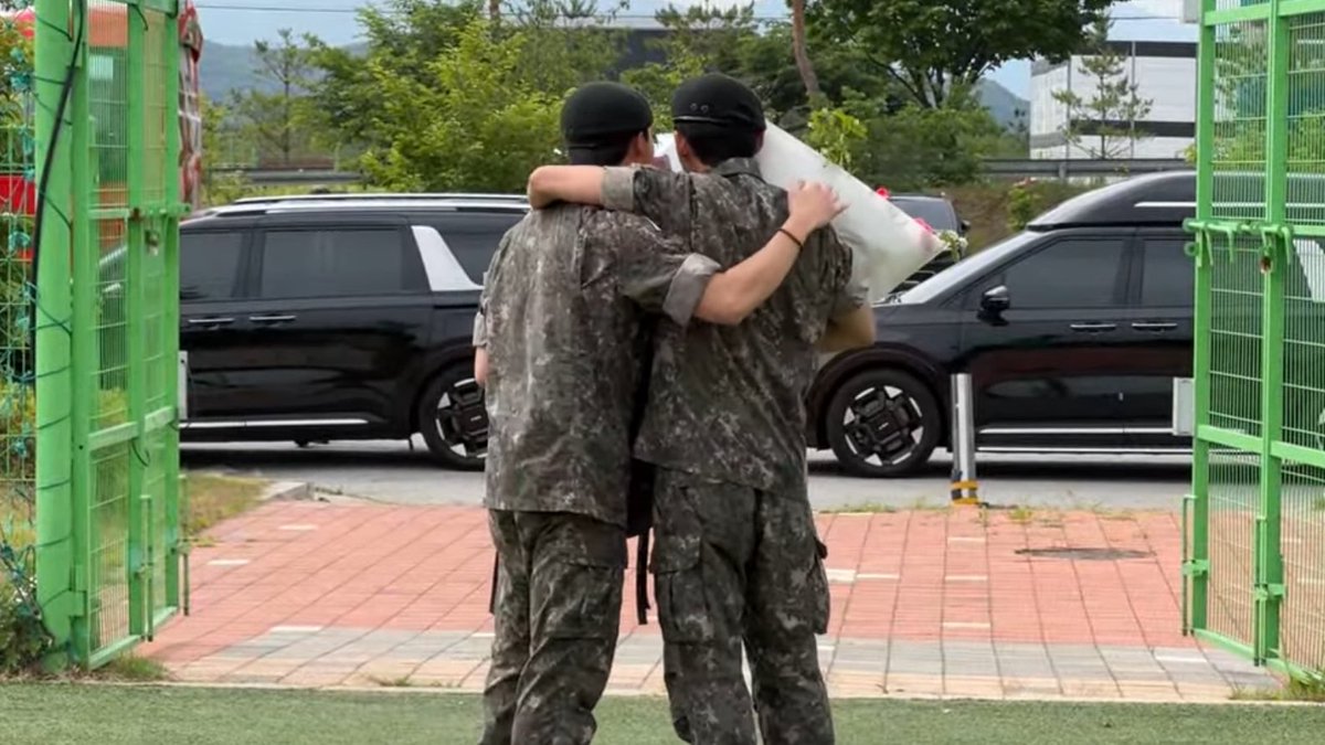 TAEHYUNG AND NAMJOON IS HERE 😭